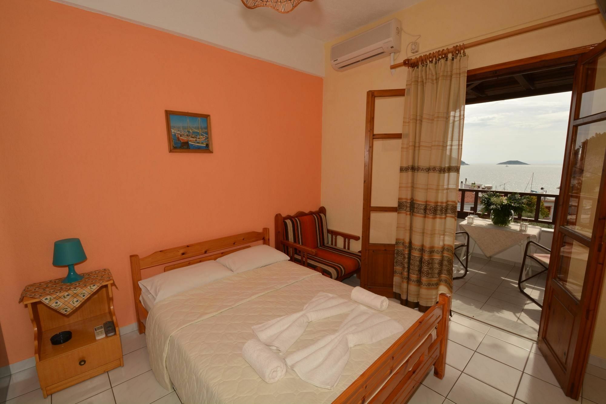 Nina Apartments Neo Klima Ngoại thất bức ảnh